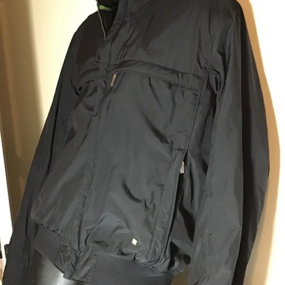 🤔HUGO BOSS, zipper is on the left side, men’s XL, new cond. see photos, unisex - Picture 3 of 10